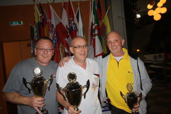 Siegerehrung vom 05.11.2017,von links Markus Holland 2.Platz,Wolfgang Meyer 1.Platz,und Michael Sommerfeld 3.Platz