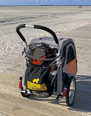 Das ist mein Strand-Auto mit dem Super-Sack von Susanne.