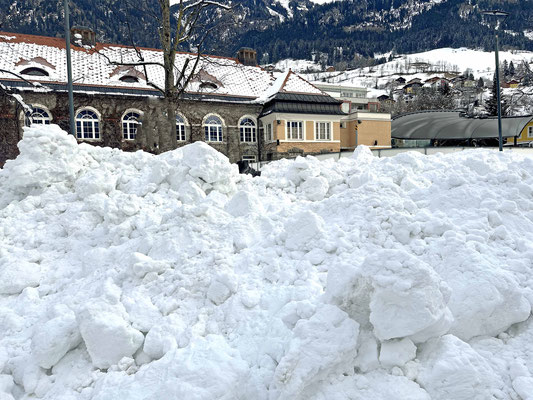 Hier war bereits 2012 und 2013 ein Schneehaufen auf dem Jule damals auch gelegen hat. 