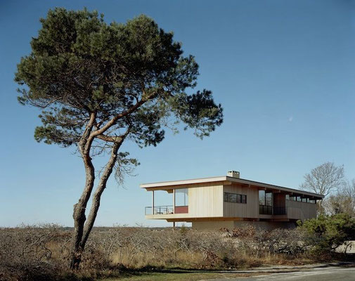 Shelter Island residence by Tamarkin Co. Color by Eve Ashcraft