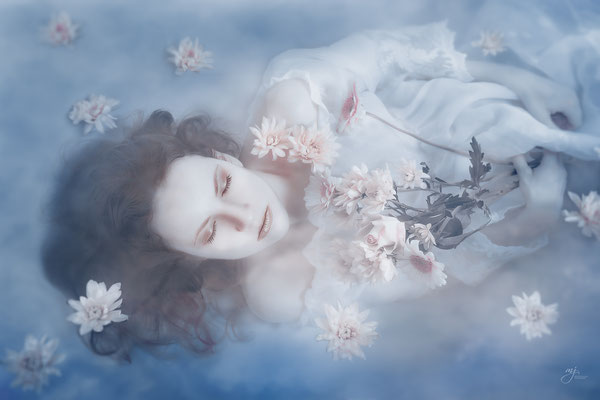 Conceptual Michaela Jung Photography