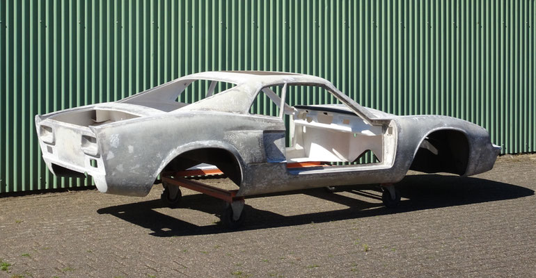 Carrosserie FT Bonito type 2 van Fiberfab-Karosserie. Epoxy coating kan aangebracht worden.
