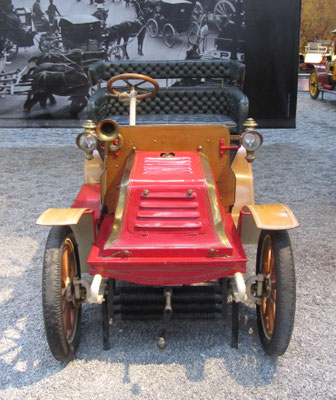 Darracq Tonneau Type L uit 1903 (Collection Schlumpf).