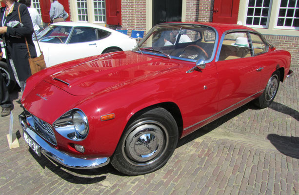 Lancia Flaminia Super Sport uit 1965. (Concours d'Élégance 2016 op Paleis Het Loo in Apeldoorn)