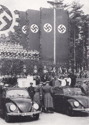 De eerste steen voor de Volkswagen fabriek werd in 1938 gelegd door Hitler.