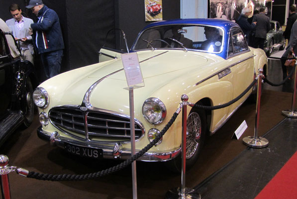 Delahaye 235 Bubble Coupé Chapron uit 1953. (Techno Classica Essen 2019)