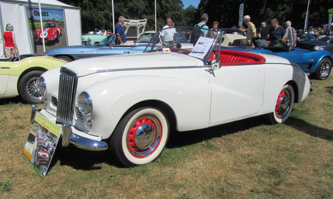 Sunbeam Alpine Roadster uit 1954 (Concours d'Élégance 2018 op Paleis Het Loo in Apeldoorn).