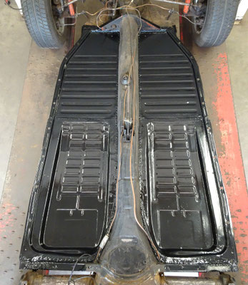 Lasnaden afgewerkt met carrosseriekit en bodemplaten afgelakt.