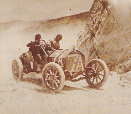 Vincenzo Trucco met zijn Isotta-Fraschini op weg naar de overwinning in de Targa Florio 1908.