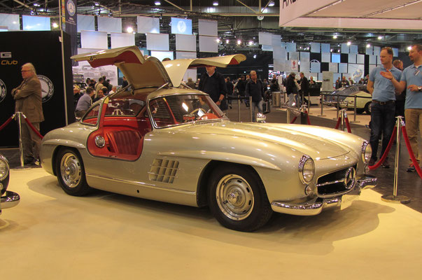 Mercedes-Benz 300 SL Coupé uit 1955. (Techno Classica Essen 2019)