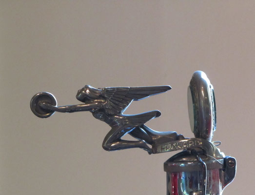 Mascotte Packard.