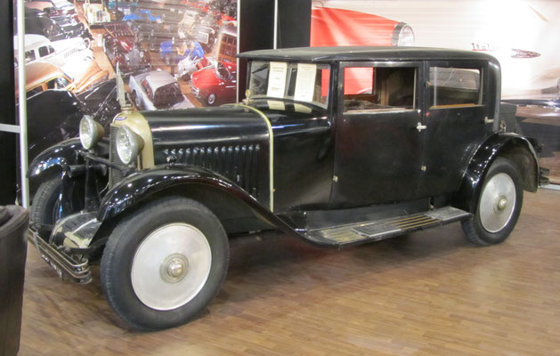 Voisin C11 uit 1928 met een carrosserie van Vanvooren. (Techno Classica 2018 in Essen)
