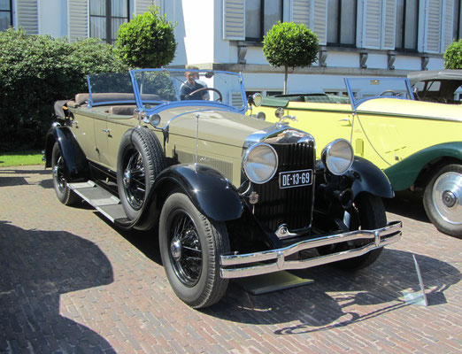 Lincoln Model L dual phaeton uit 1928 met een carrosserie van Schutter & van Bakel.