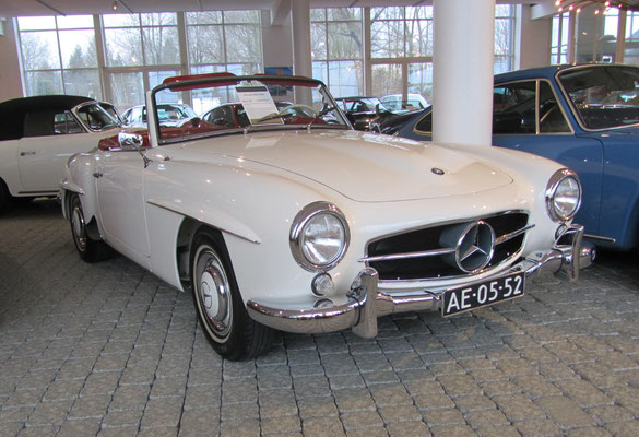 Mercedes-Benz 180 SL uit 1960. (Gallery Aaldering)