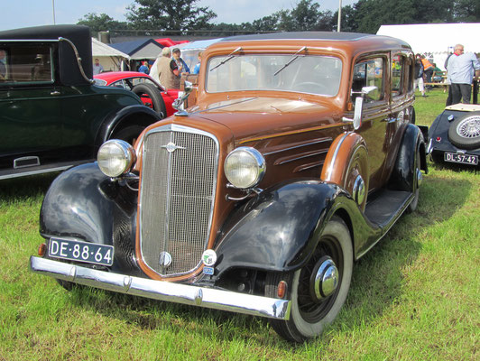 Chevrolet Master de Luxe uit 1934. (oldtimerdag Saasveld 2016)