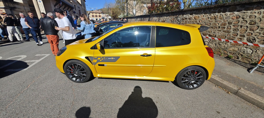Renault Clio 3 RS - Expos Auto Moto Fleurie - Motor Trip par restaurant bar le Motor Grill