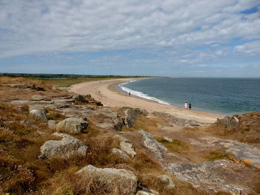 Nous entamons les 10 km de marche dans le sable