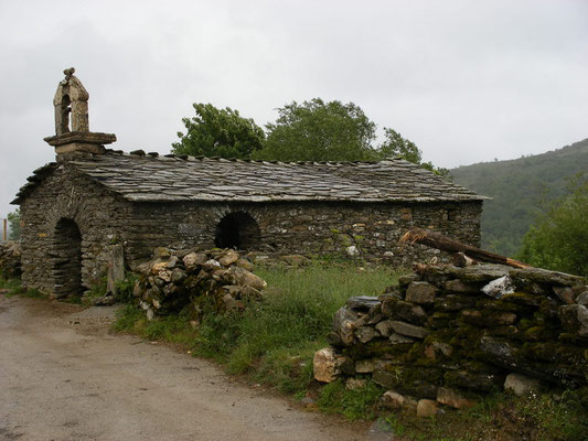 Encore une chapelle seule