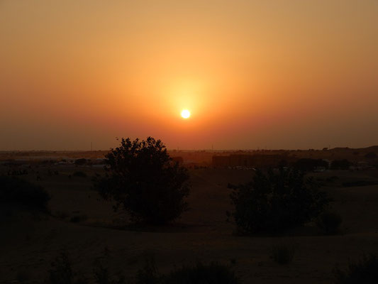 Sonnenuntergang in der Sandwüste