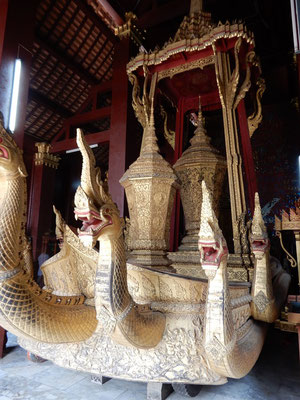 Begräbniswagen im Wat Xing Thong Tempel