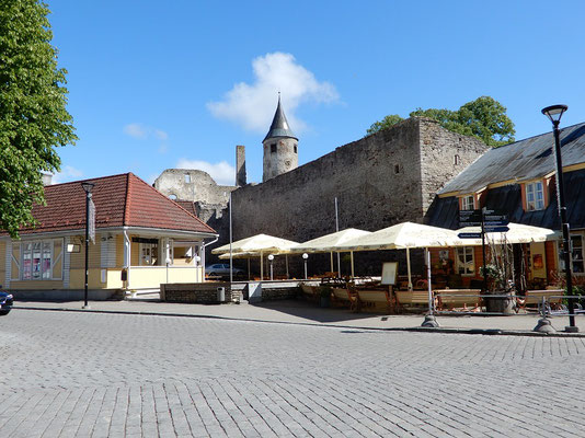 Altstadt von Haapsalu mit Bischofsburg