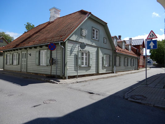 Alte Holzhäuser in Haapsalu