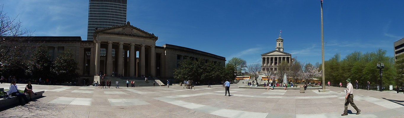 War-Memorial und Tennessee State Capitol