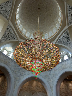 Scheich Zayed Moschee - riesiger Kronleuchter