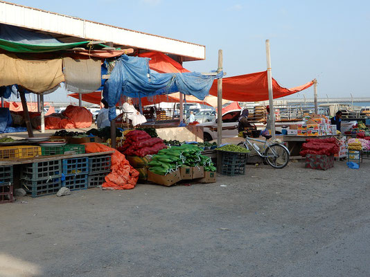 Beim Fischmarkt von Barka