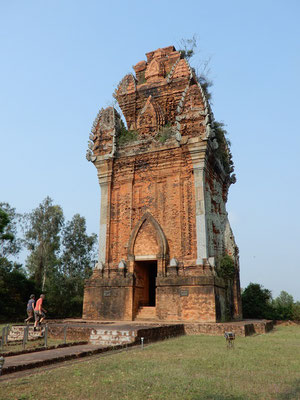 Thap Canh Tien Tower