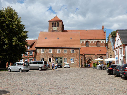 alter Markt mit Georgenkirche