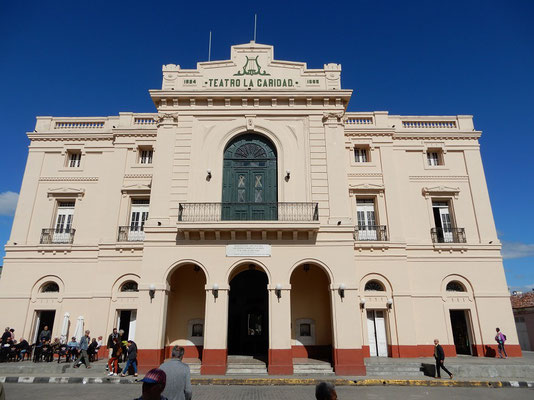 Am Hauptplatz von Santa Clara - Parque Vidal