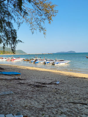 Rawai Beach mit Pier