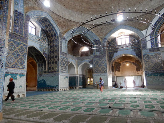 Im Innern der Blauen Moschee