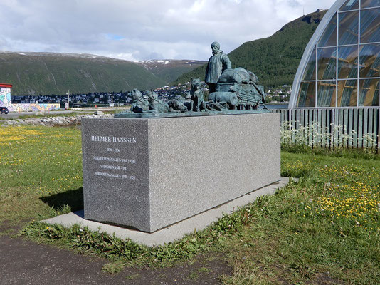 Denkmal von Helmer Hanssen Polarforscher mehrmaliger Begleiter von Roald Amundsen