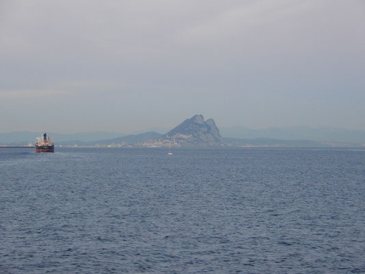 Der Fels von Gibraltar kommt in Sichtweite