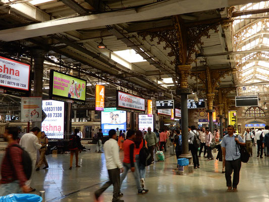 Bahnhofshalle im Victoria Terminus