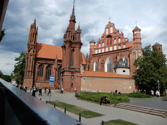 St. Anne und Bernardine Kirche