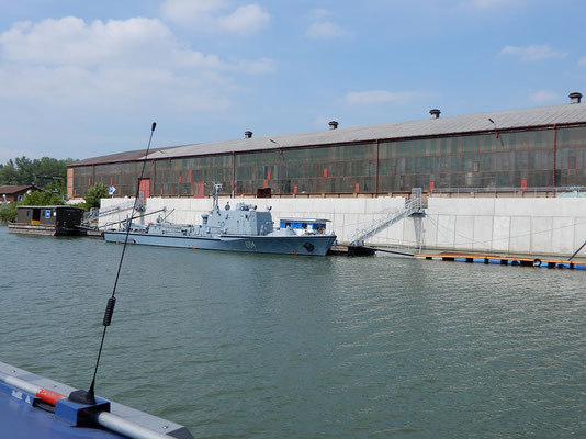 Das einzige historische Kriegsschiff Oesterreichs im Hafen Korneuburg