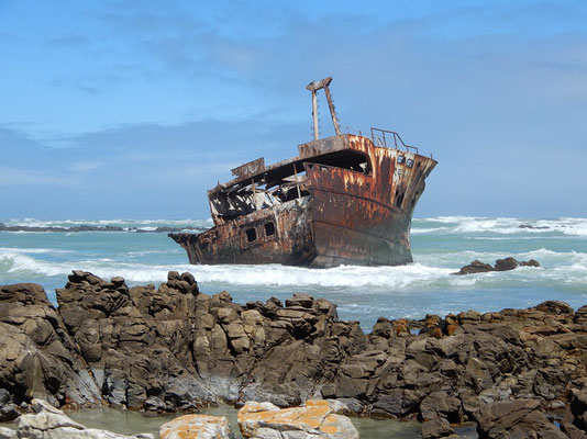 Schiffswrack der Meisho Maru, ein japanischer Fish Trawler, gestrandet am 16.11.1982