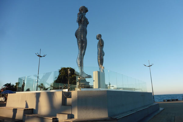 Batumi - Ali und Nina -Statue