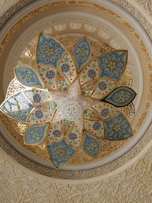 Scheich Zayed Moschee - Ansicht Kronleuchter von unten