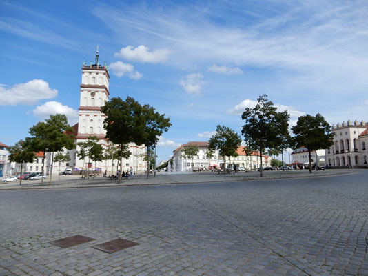 Neustrelitz - Markt und Stadtkirche