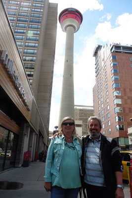 Wir und Calgary Tower