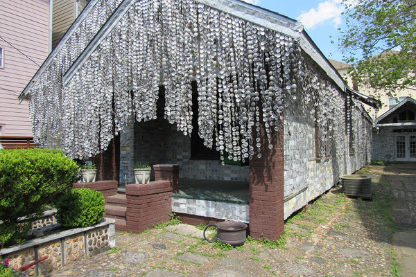 Beer Can House