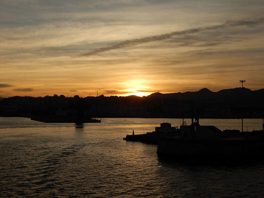 Sonnenuntergang über Ceuta