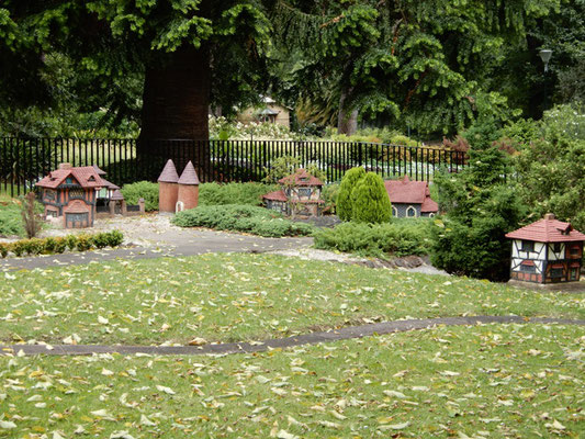 Model Tudor Village in Fitzroy Gardens