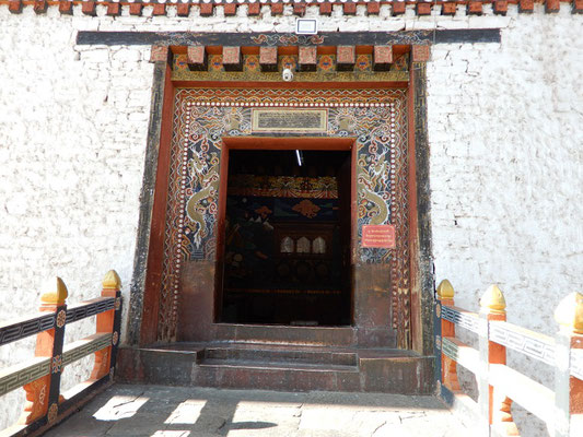 Eingang zum Paro Dzong