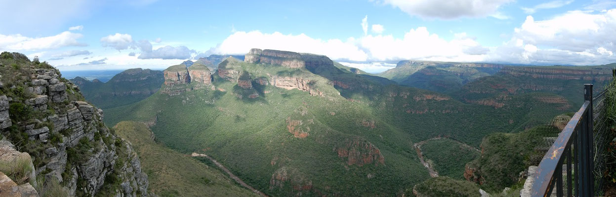Blyde River Canyon mit den Drie Rondavels