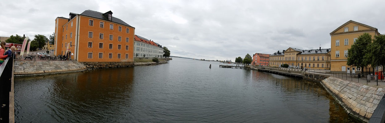 links Stumholmen (Marine Museum und Bastion), rechts Ostseeschule